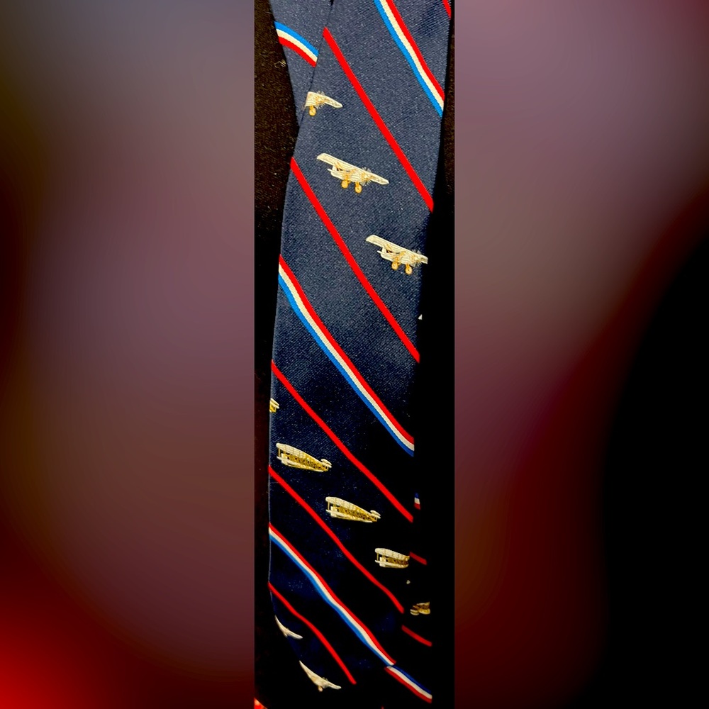 Airplane necktie from Smithsonian Air and Space Museum.
